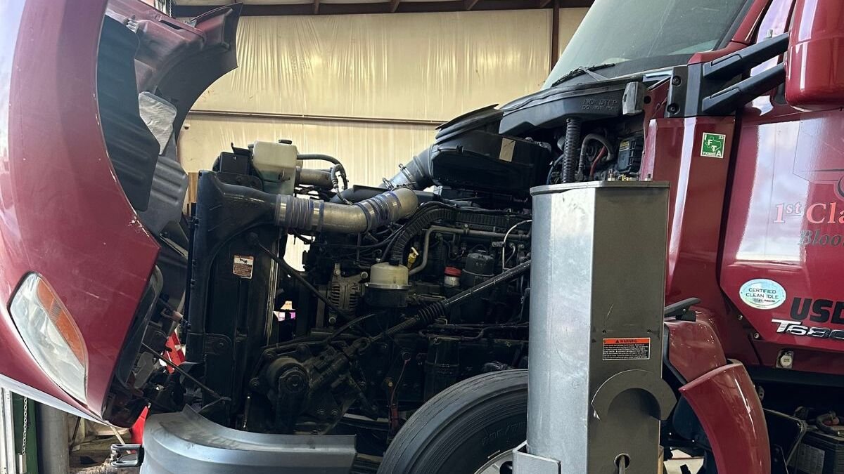 Hawkeye Diesel Repair mobile service truck
